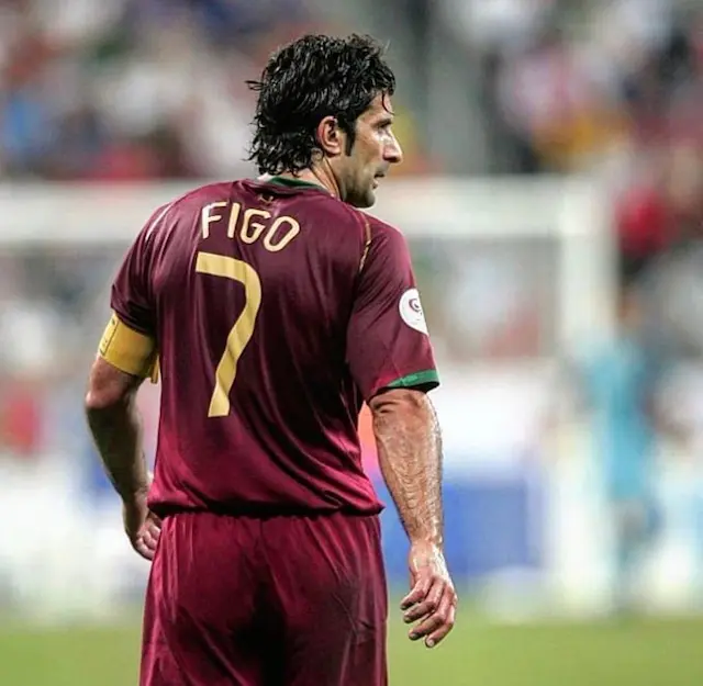 mejores-jugadores-de-futbol-con-el-numero-7-luis-figo