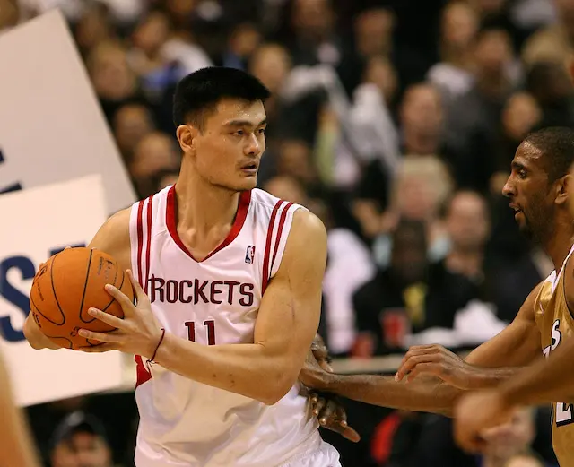 mejores-jugadores-de-la-nba-con-el-numero-11-yao-ming