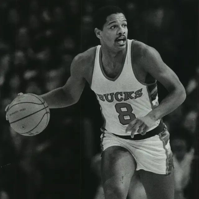 mejores-jugadores-de-la-nba-con-el-numero-8-marques-johnson