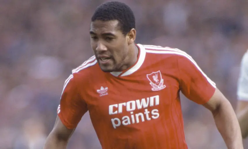 john-barnes-famoso-jugador-liverpool