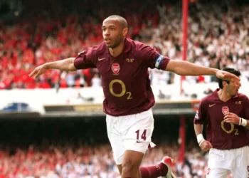 mejores jugadores de fútbol con el número 14