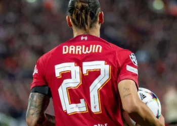 Mejores jugadores de fútbol con el número 27