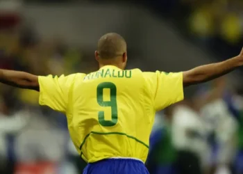 12 mejores jugadores de fútbol con el número 9